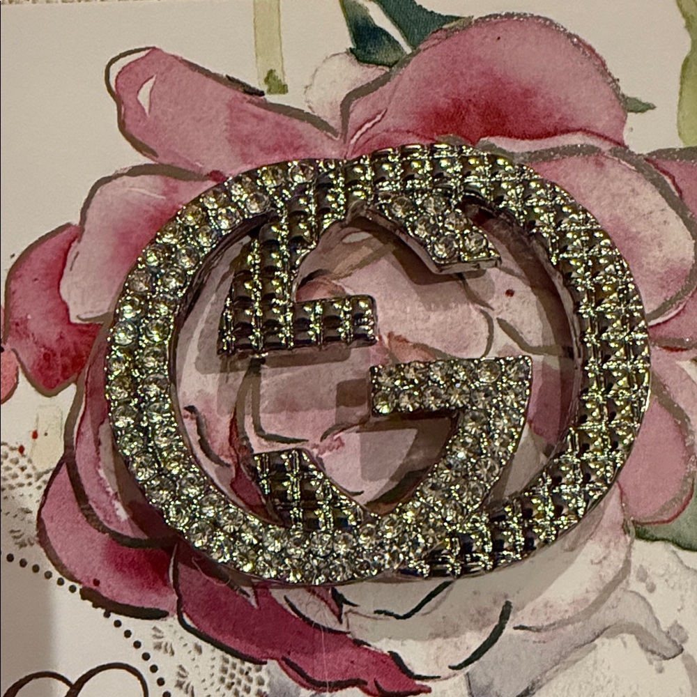 Fashion Jewelry Silver Crystal Embellished Brooch - Picture 4 of 9